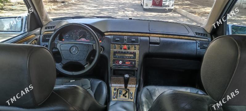 Mercedes-Benz C320 1999 - 110 000 TMT - Гумдаг - img 7