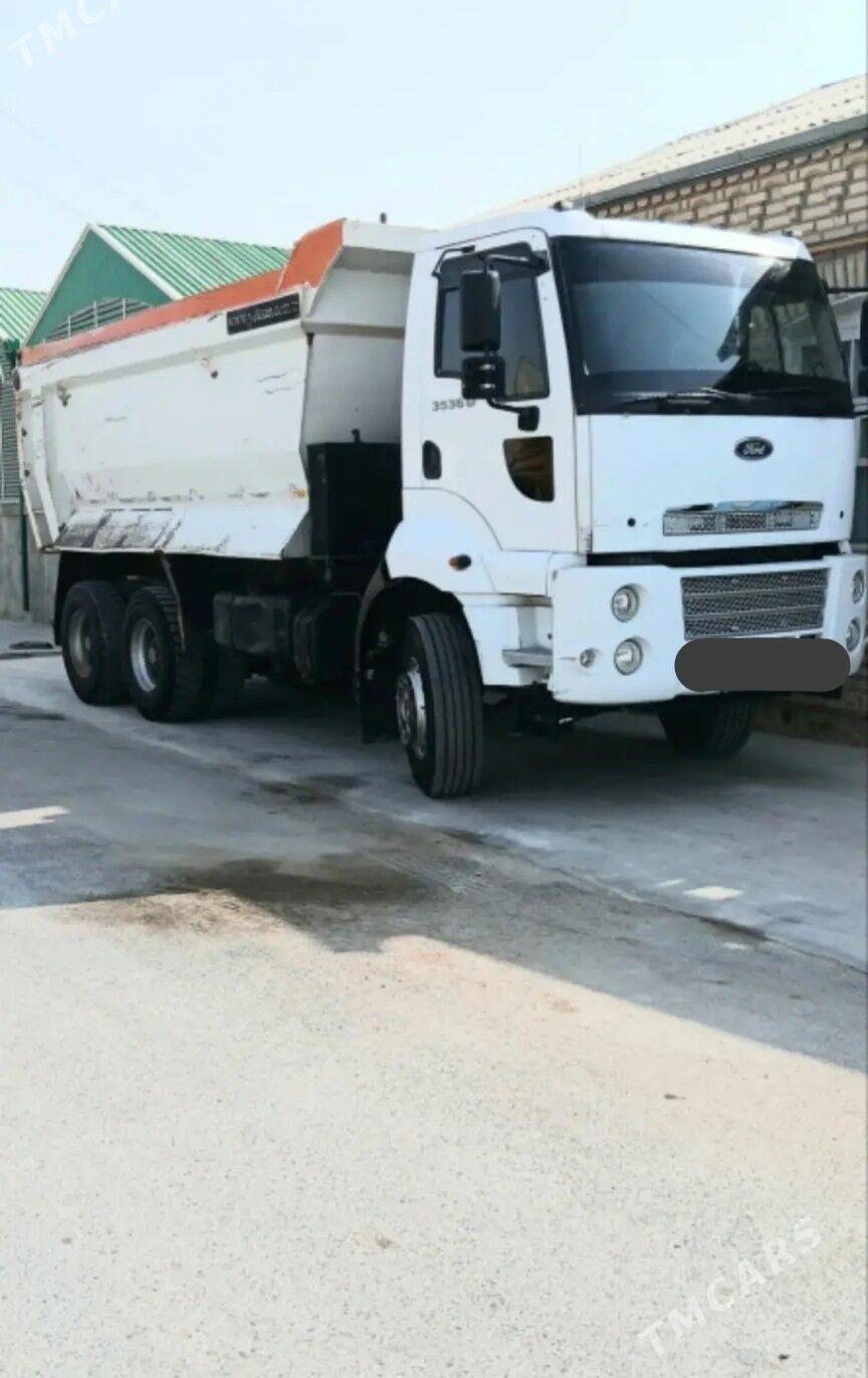 Ford Cargo 3535D 2009 - 700 000 TMT - Бахарден - img 2