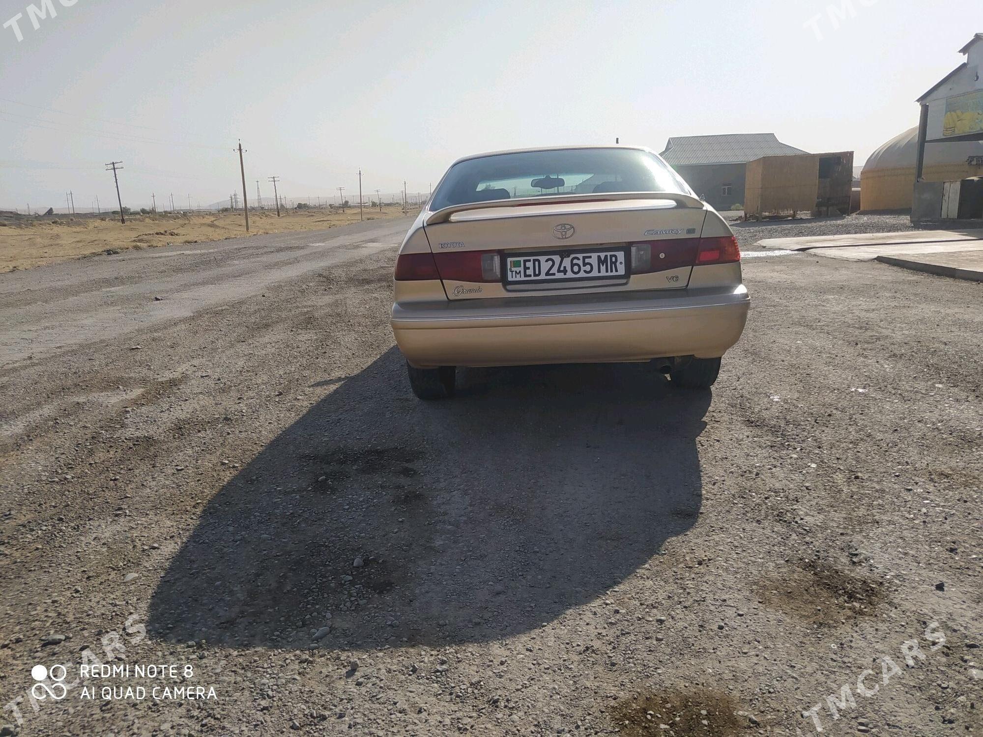 Toyota Camry 2001 - 157 000 TMT - Серхетабат (Кушка) - img 4