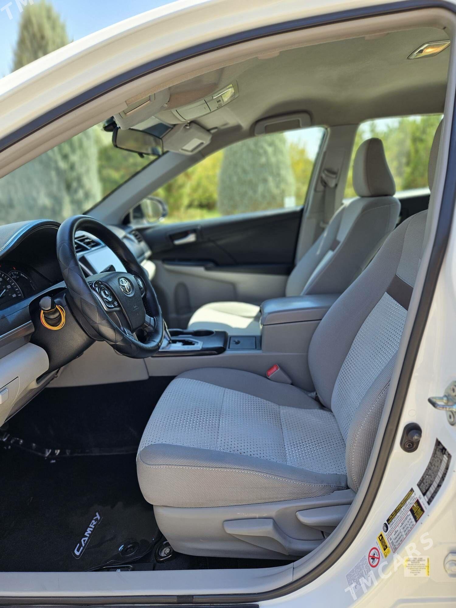 Toyota Camry 2013 - 230 000 TMT - Кëши - img 3