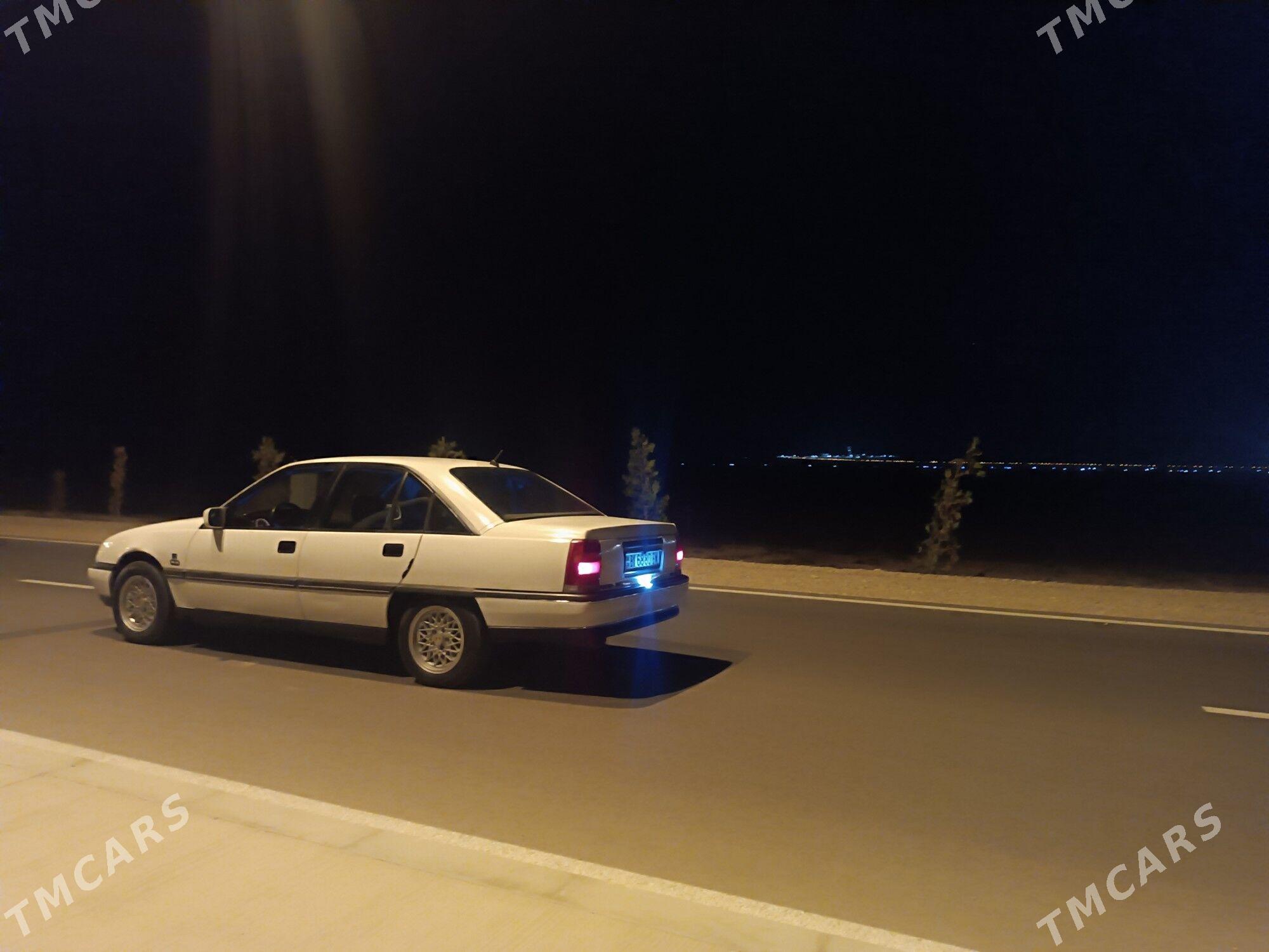 Opel Omega 1992 - 37 000 TMT - Джебел - img 4