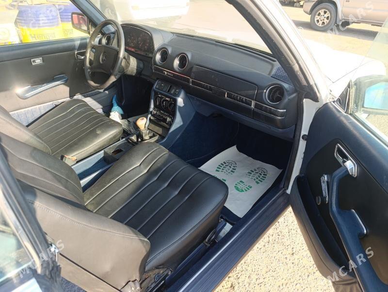 Mercedes-Benz 230E 1983 - 127 000 TMT - Ашхабад - img 3