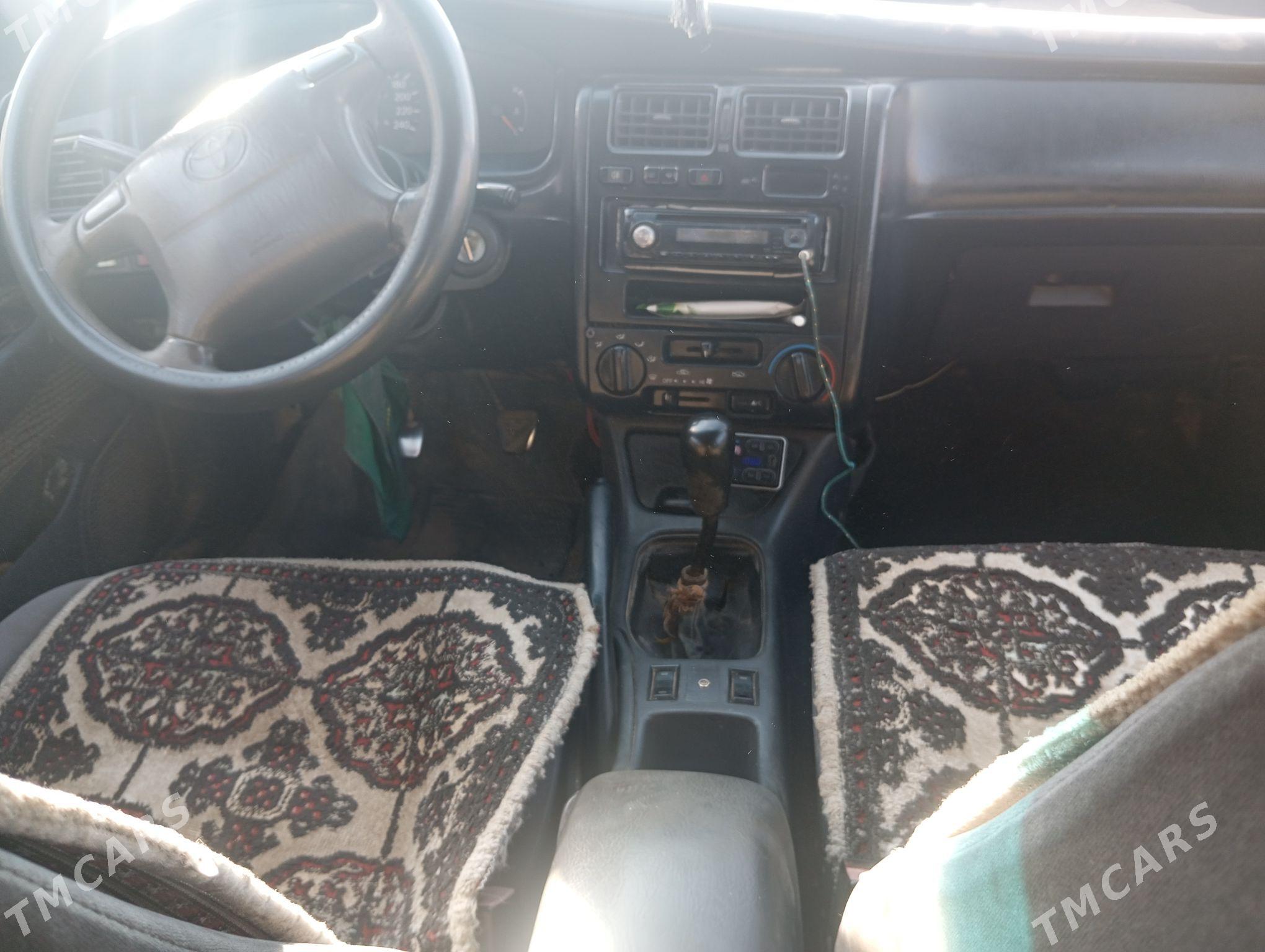 Toyota Carina 1995 - 75 000 TMT - Болдумсаз - img 4