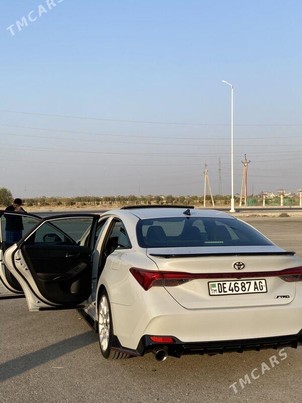 Toyota Avalon 2021 - 440 000 TMT - Büzmeýin - img 3