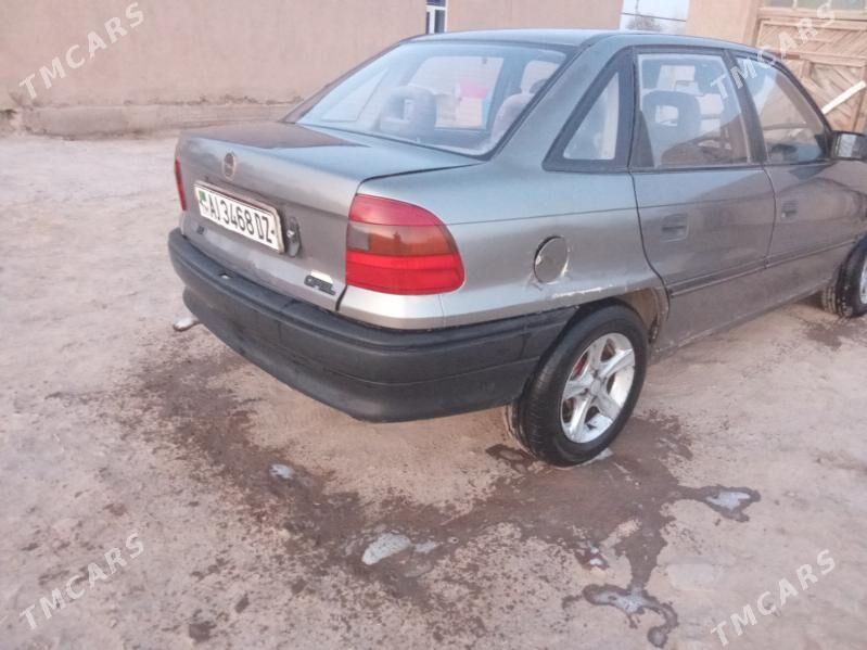Opel Astra 1992 - 33 000 TMT - Köneürgenç - img 4