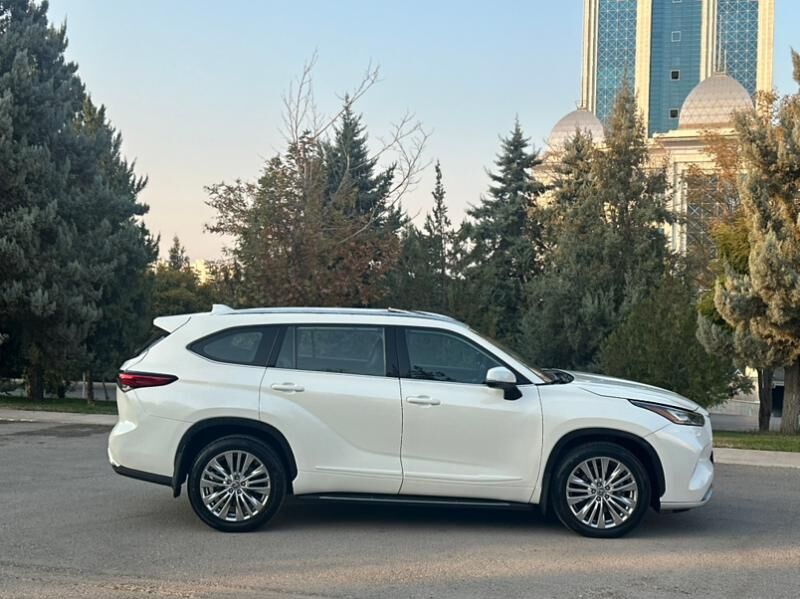 Toyota Highlander 2021 - 488 000 TMT - Aşgabat - img 2