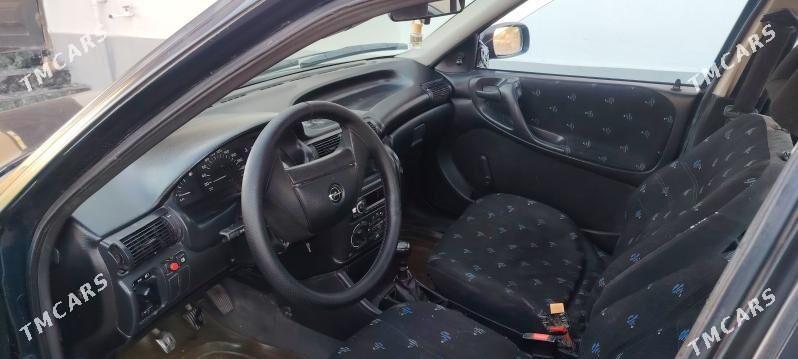 Opel Astra 1993 - 40 000 TMT - Gubadag - img 4