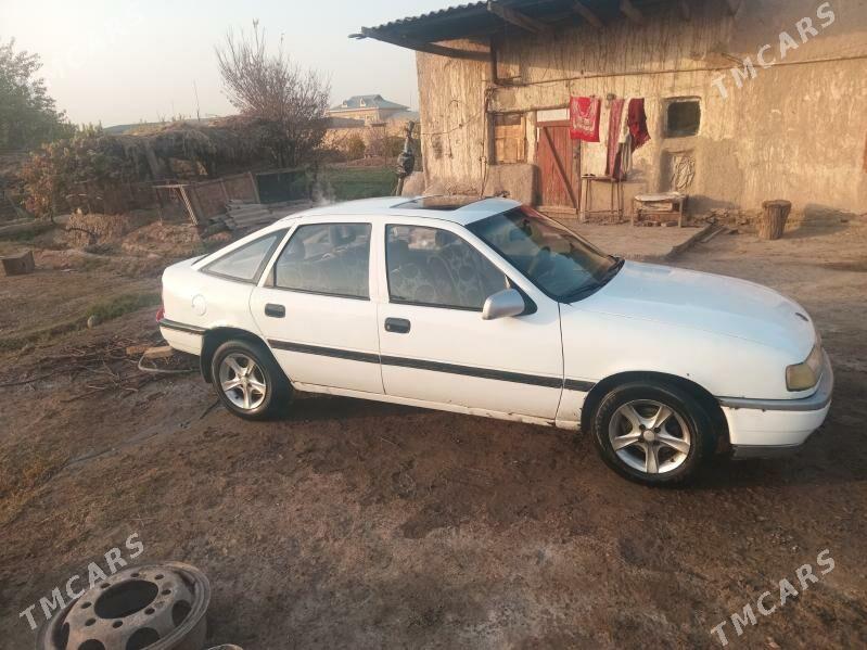Opel Vectra 1992 - 32 000 TMT - Çärjew - img 4