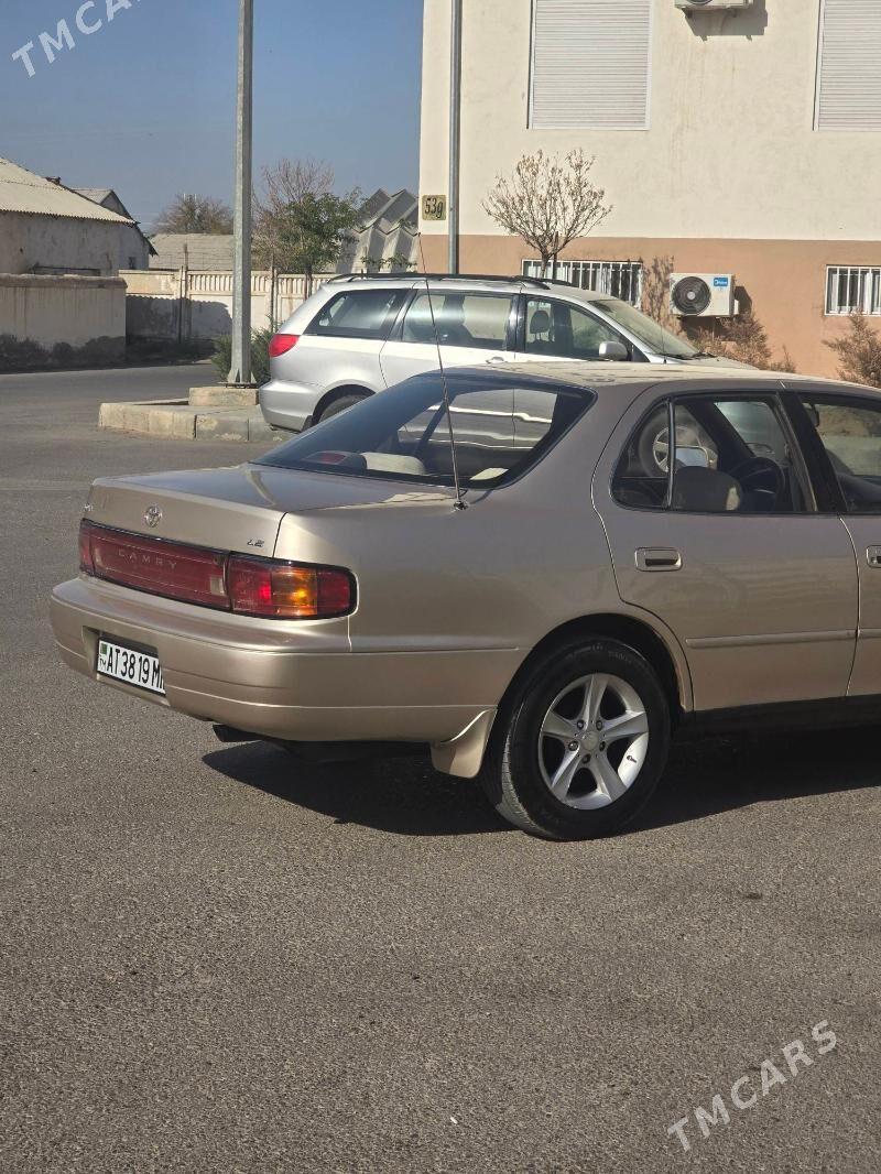 Toyota Camry 1994 - 110 000 TMT - Мары - img 8