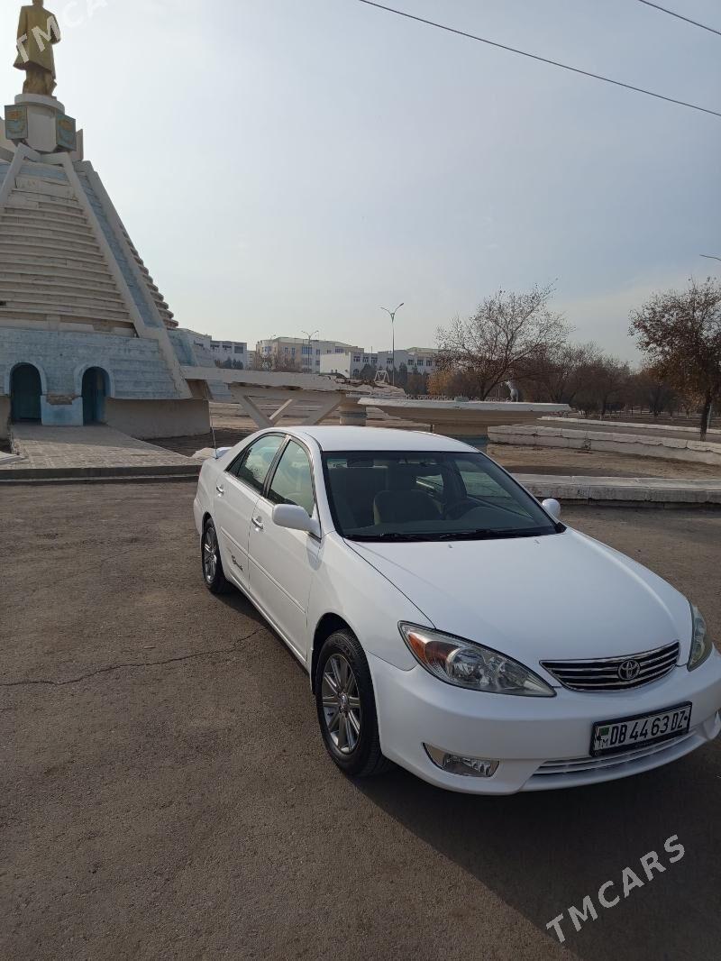 Toyota Camry 2003 - 180 000 TMT - Дашогуз - img 3