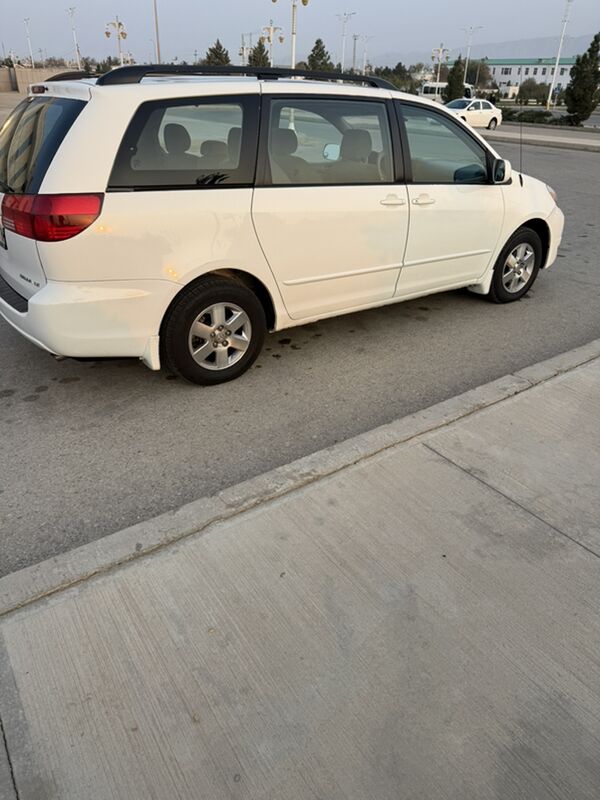 Toyota Aurion 2004 - 250 000 TMT - Балканабат - img 5