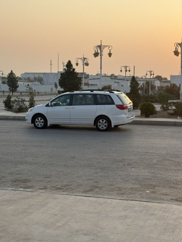 Toyota Aurion 2004 - 250 000 TMT - Балканабат - img 6