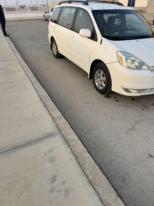 Toyota Aurion 2004 - 250 000 TMT - Балканабат - img 4