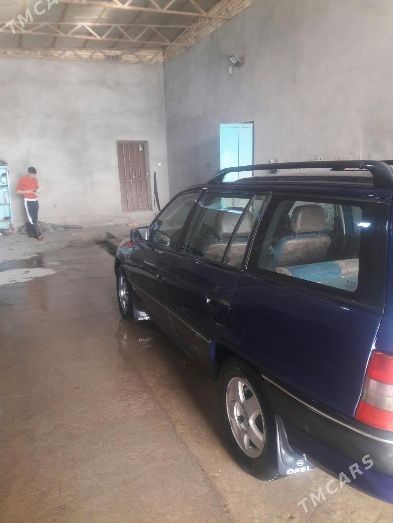 Opel Astra 1995 - 50 000 TMT - Губадаг - img 3