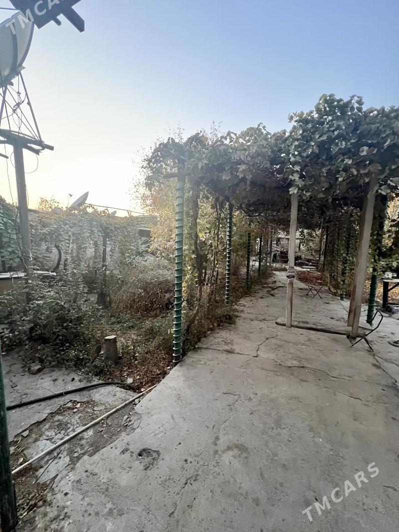 ХИТРОВКА, УЛИЦА МИЧУРИНА - Hitrowka - img 2