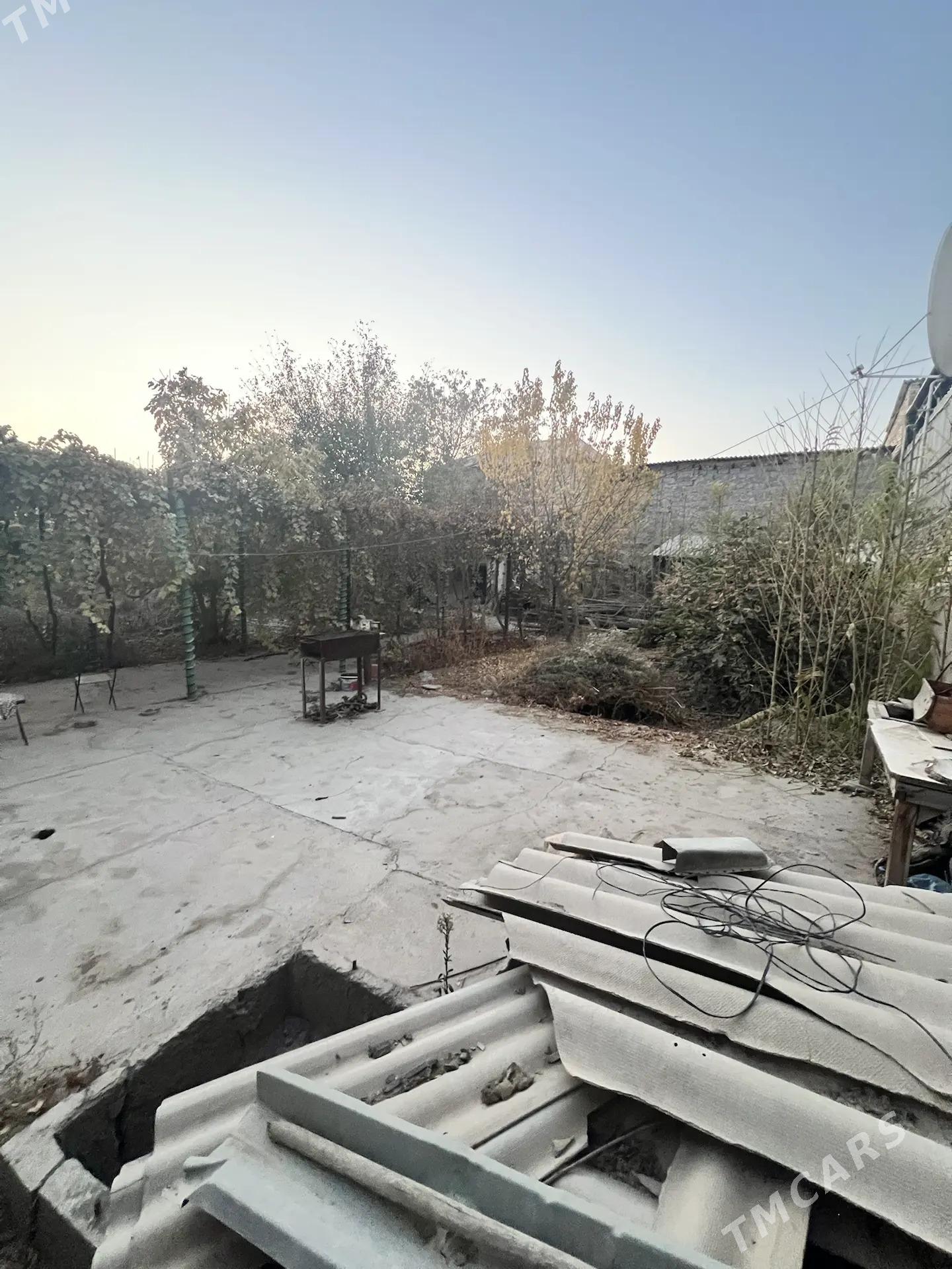 ХИТРОВКА, УЛИЦА МИЧУРИНА - Hitrowka - img 4