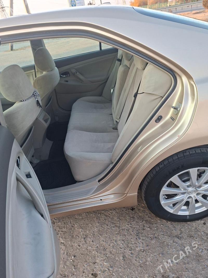 Toyota Camry 2010 - 180 000 TMT - Дашогуз - img 2