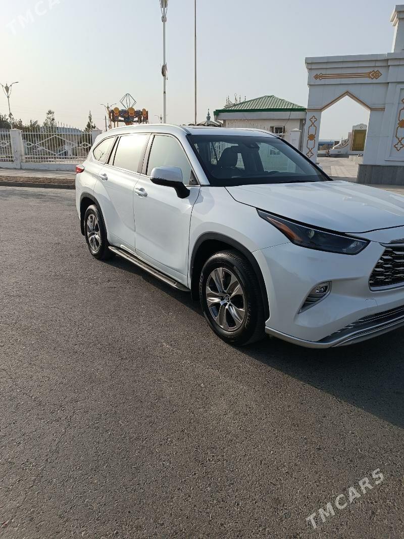 Toyota Highlander 2022 - 540 000 TMT - Мары - img 3