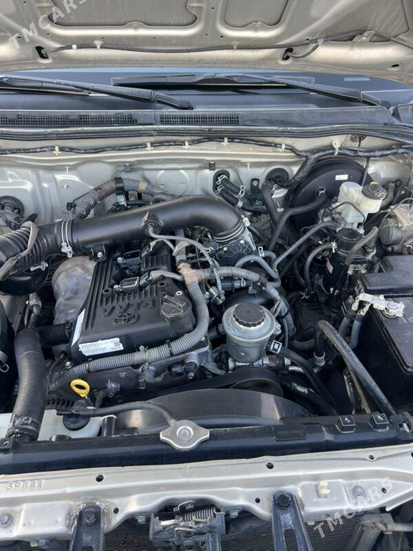 Toyota Hilux 2014 - 370 000 TMT - Aşgabat - img 7