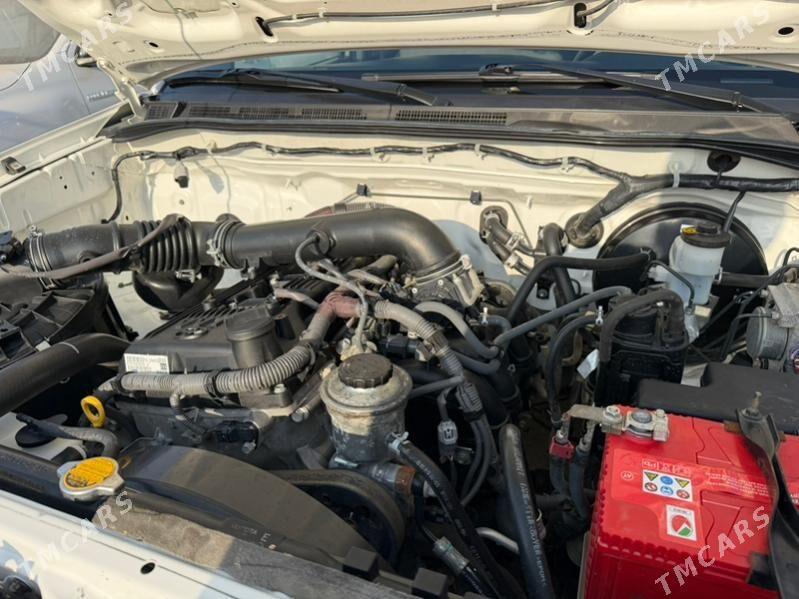 Toyota Hilux 2014 - 425 000 TMT - Мары - img 8