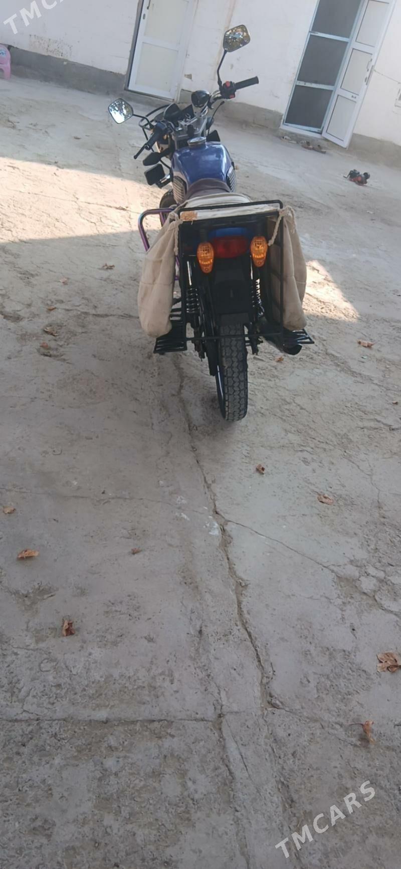 Fekon FK150-8G 2004 - 11 000 TMT - Берекет - img 3