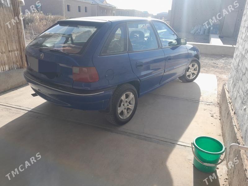 Opel Astra 1992 - 50 000 TMT - Gubadag - img 4