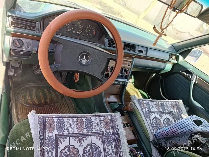 Mercedes-Benz 230E 1993 - 30 000 TMT - Мары - img 5
