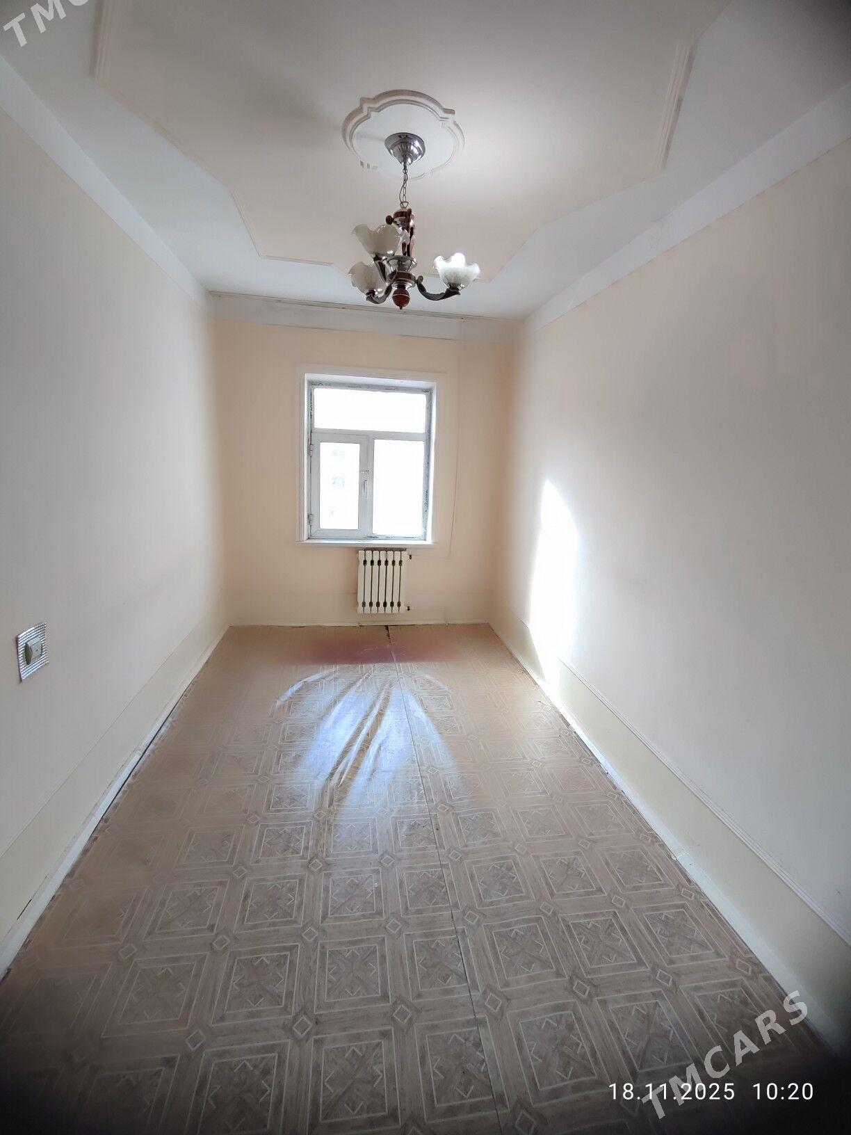 4х комн. 3й этаж. - Туркменабат - img 2