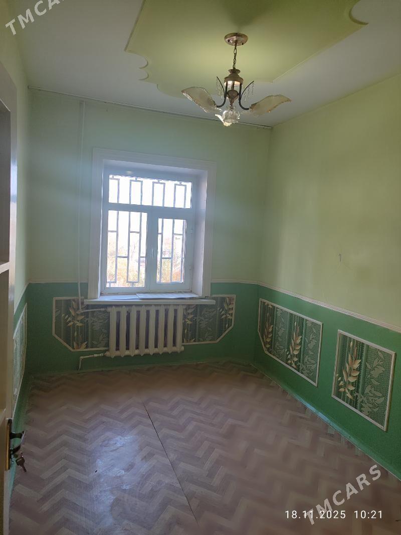 4х комн. 3й этаж. - Туркменабат - img 4