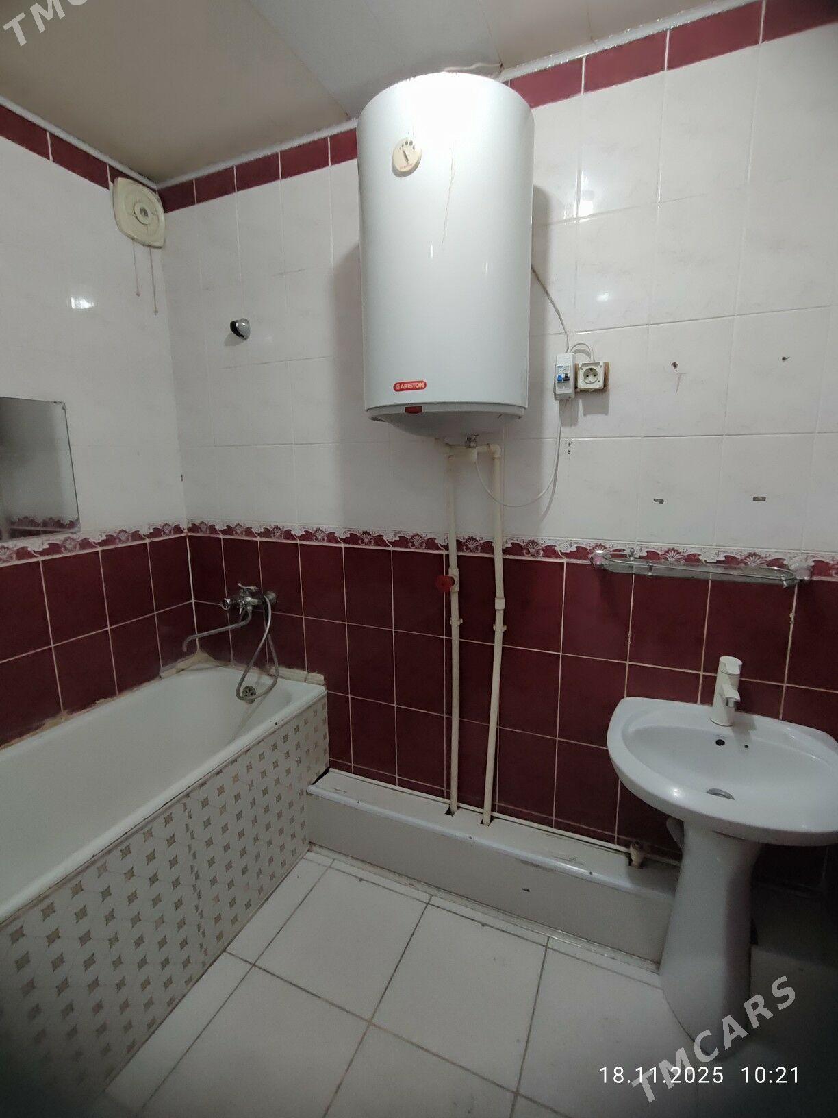 4х комн. 3й этаж. - Туркменабат - img 8