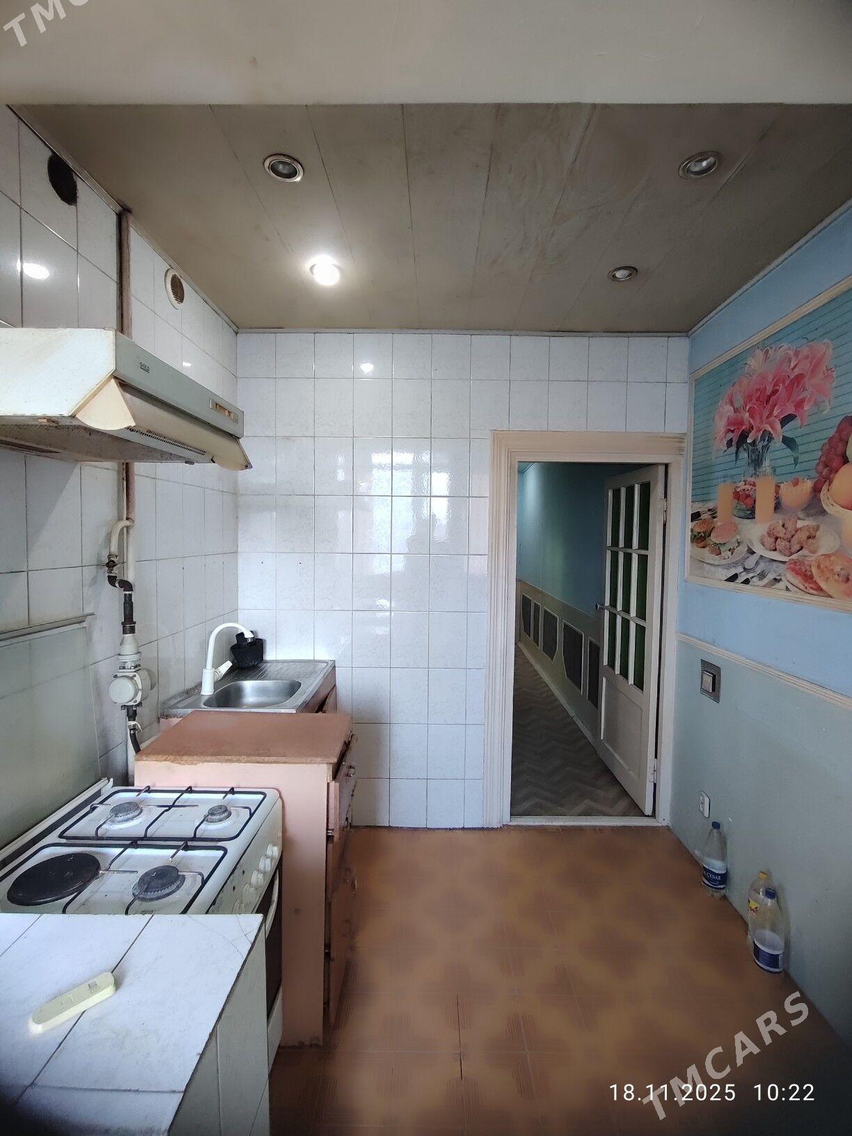 4х комн. 3й этаж. - Туркменабат - img 6