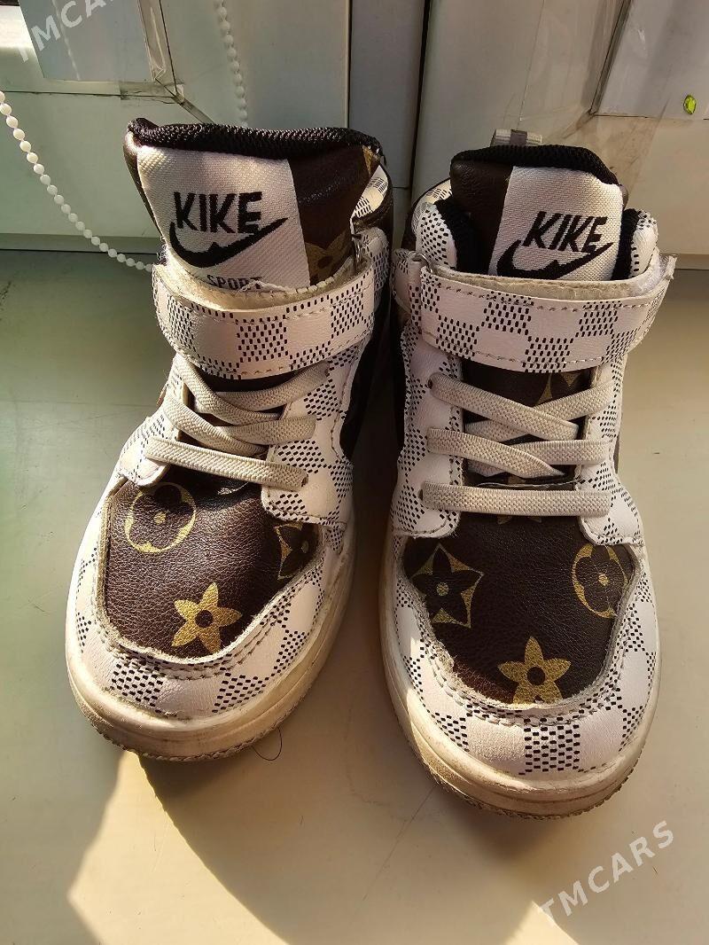 продам обувь - 4 мкр - img 3