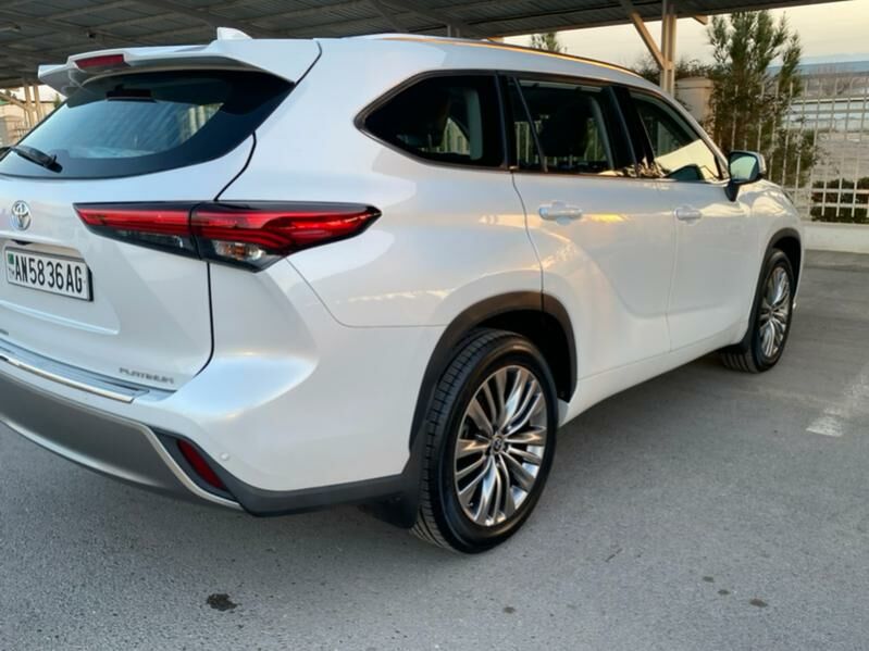Toyota Highlander 2022 - 720 000 TMT - Aşgabat - img 8