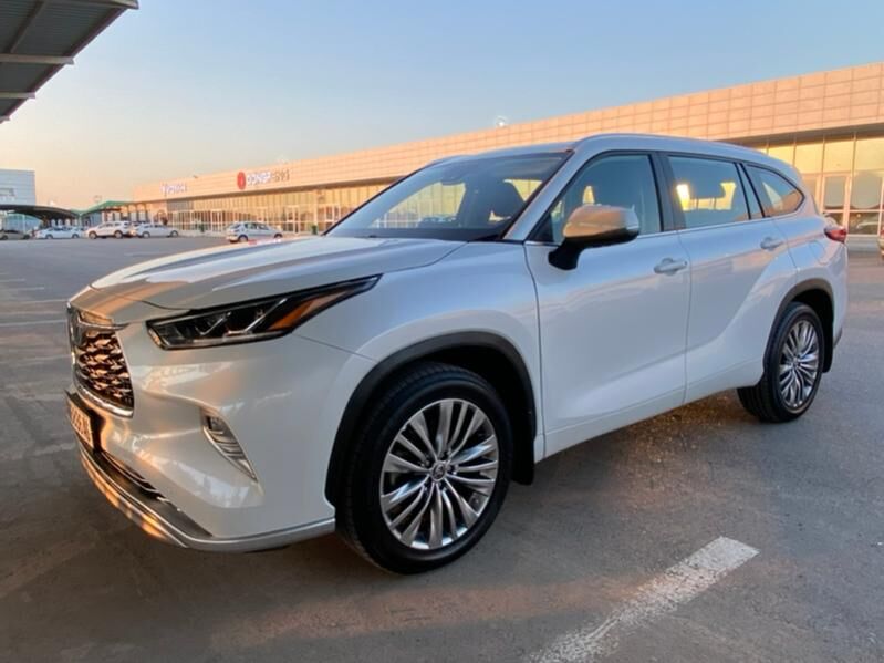 Toyota Highlander 2022 - 720 000 TMT - Aşgabat - img 2