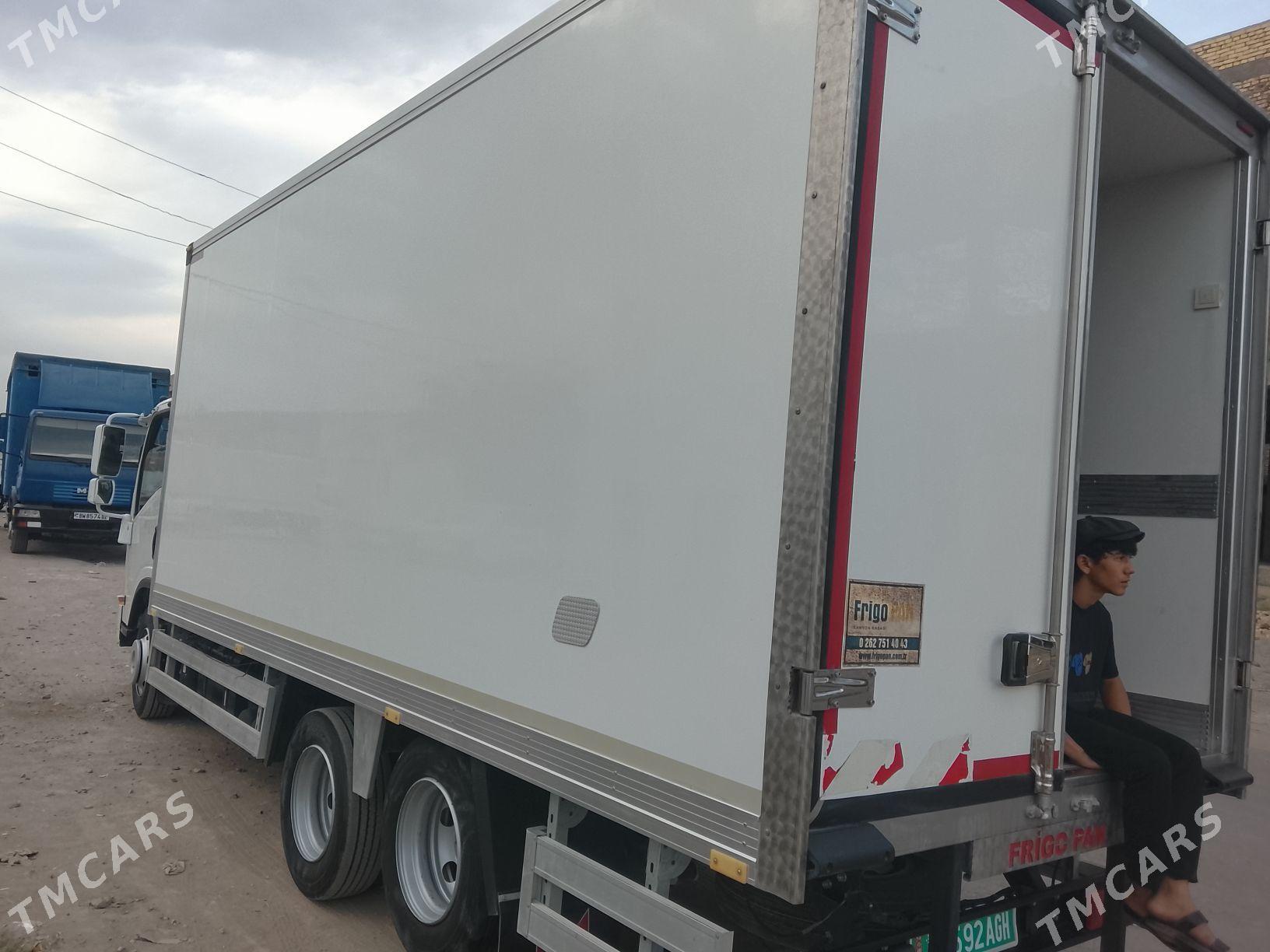 Isuzu Elf 2021 - 700 000 TMT - Дашогуз - img 5