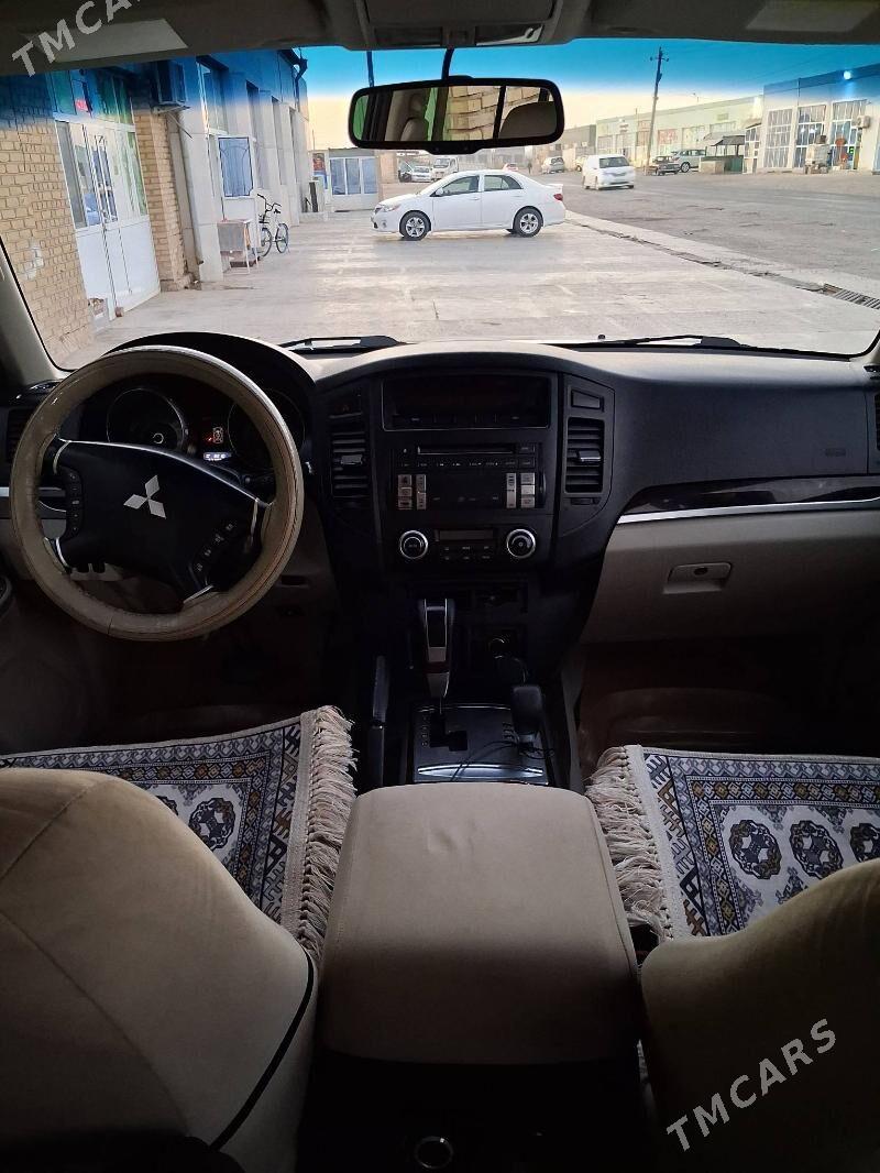 Mitsubishi Pajero 2010 - 230 000 TMT - Mary - img 6