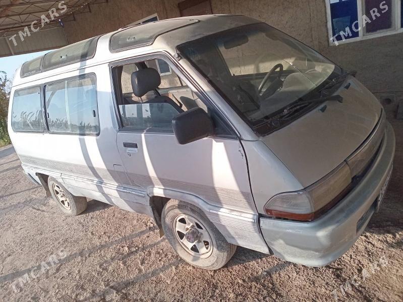 Toyota Hiace 1993 - 20 000 TMT - Garagum etraby - img 4