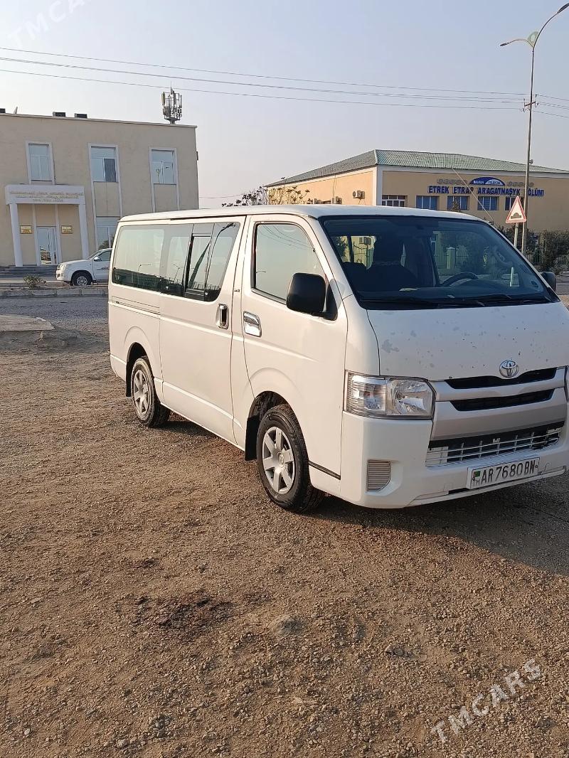 Toyota Hiace 2007 - 200 000 TMT - Etrek - img 2