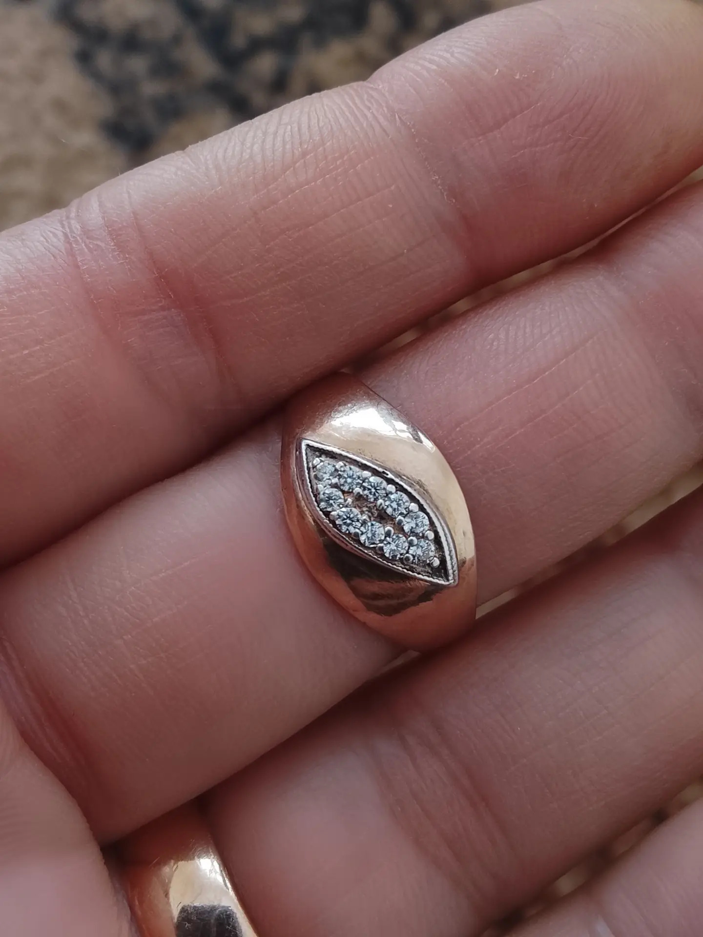 Gyzyl yuzik aburcalka - Aşgabat - img 2