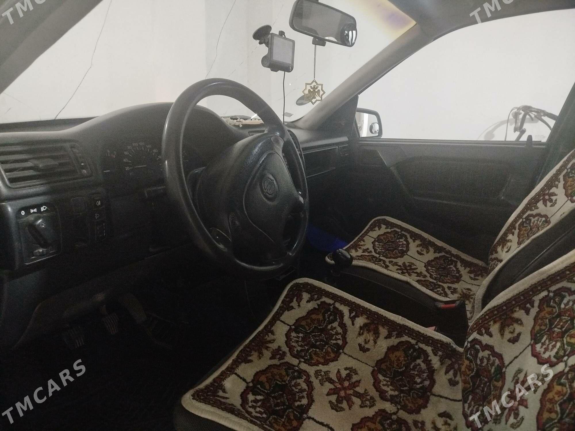 Opel Vectra 1993 - 59 000 TMT - Saýat - img 3