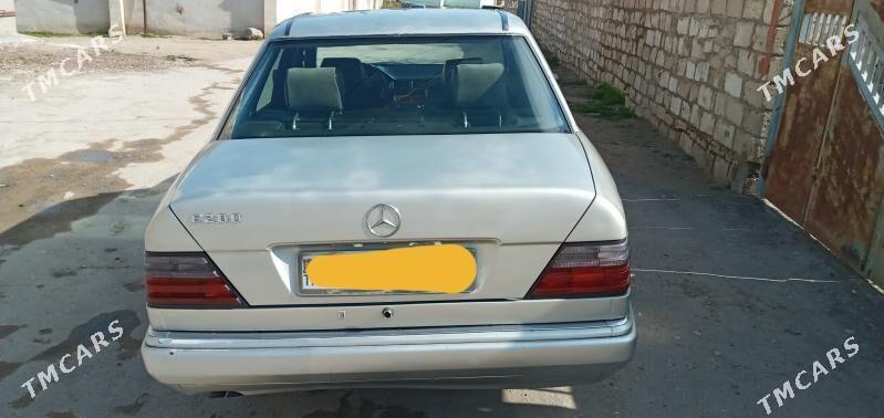 Mercedes-Benz E280 1995 - 55 000 TMT - Türkmenbaşy - img 7