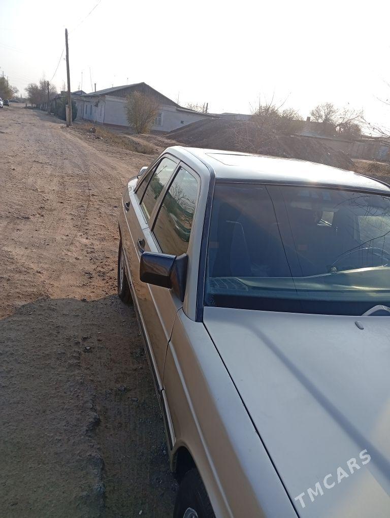 Mercedes-Benz 190E 1988 - 30 000 TMT - Кёнеургенч - img 3