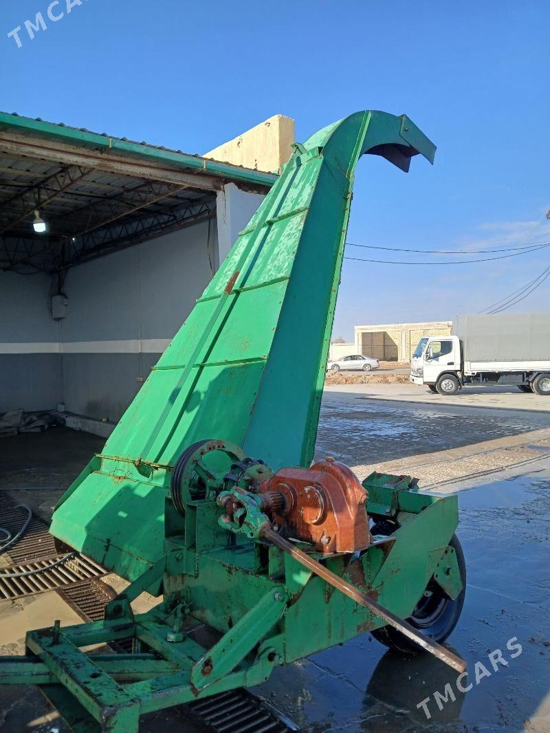 MTZ 82 2004 - 20 000 TMT - Wekilbazar - img 1