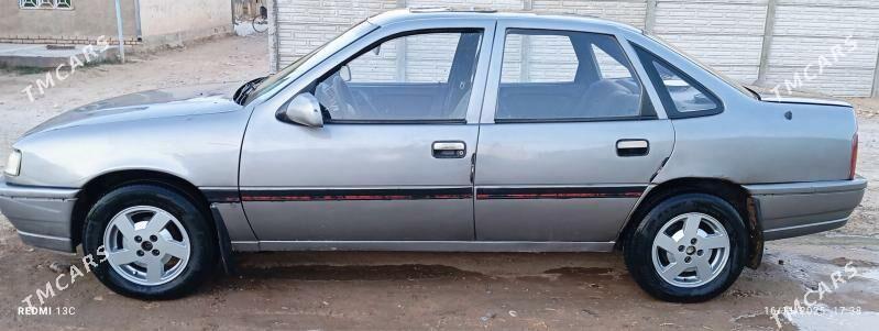 Opel Vectra 1989 - 32 000 TMT - Сакарчага - img 3