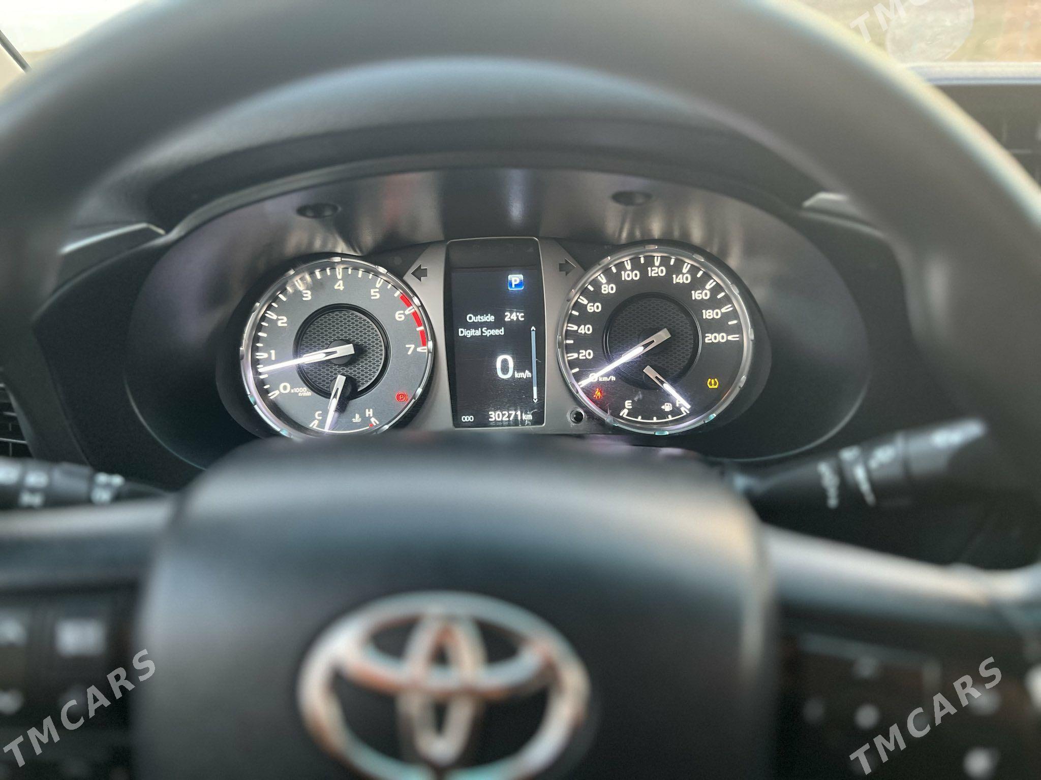 Toyota Hilux 2024 - 580 000 TMT - "Altyn Asyr" Gündogar bazary (Jygyllyk) - img 9