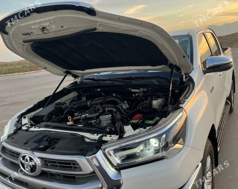 Toyota Hilux 2024 - 580 000 TMT - "Altyn Asyr" Gündogar bazary (Jygyllyk) - img 3