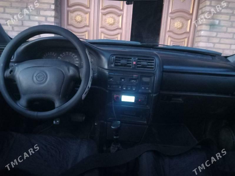 Opel Vectra 1995 - 44 000 TMT - Гороглы (Тагта) - img 6