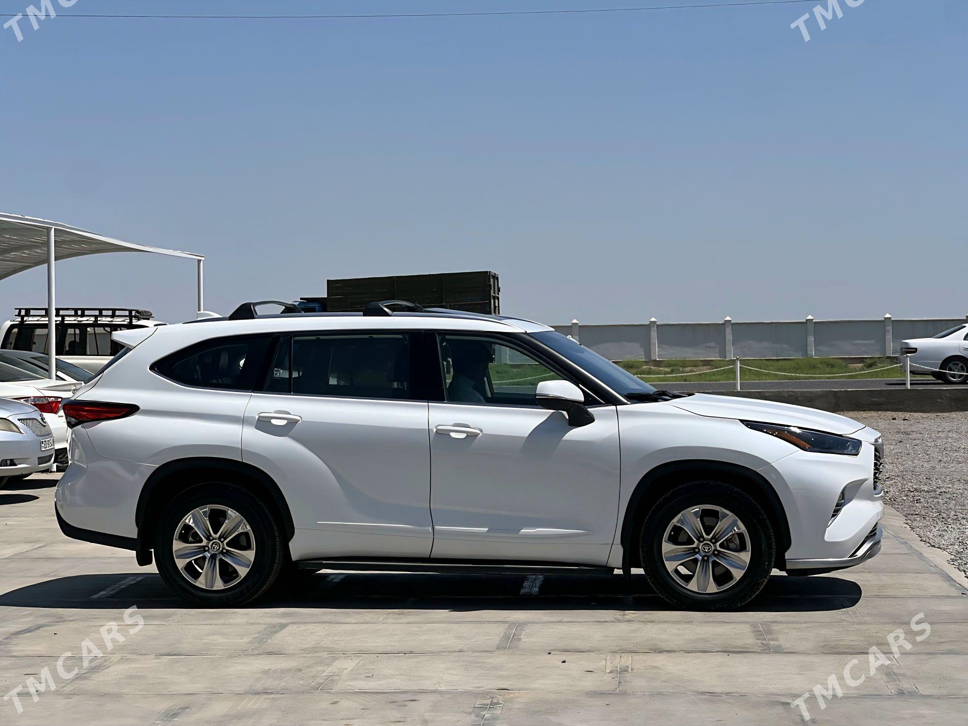 Toyota Highlander 2021 - 550 000 TMT - Мары - img 6