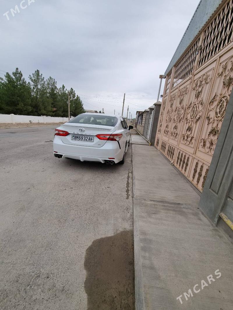 Toyota Camry 2018 - 320 000 TMT - Ак-Бугдайский этрап - img 4