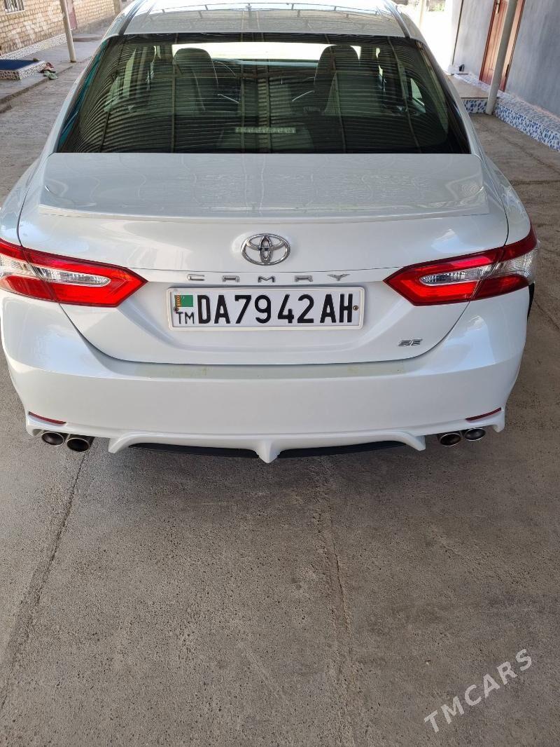 Toyota Camry 2018 - 320 000 TMT - Ак-Бугдайский этрап - img 3